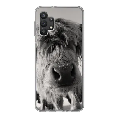 Produktbild von MuchoWow® Handyhülle Schutzhülle Hülle für Samsung Galaxy A32 5G Schottischer Highlander - Schwarz - Weiß - Tiere Silikon Softcase Handy Hülle - Softcase