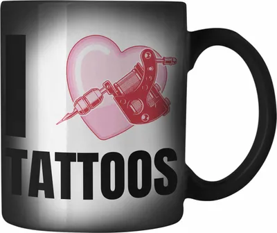 Produktbild von Trendation - I Love Tattoos Farbwechsel Zauber-Tasse Geschenk Tattoowiererin Tattoowierer Geschenkidee Spruch Männer Frauen (Schwarz)