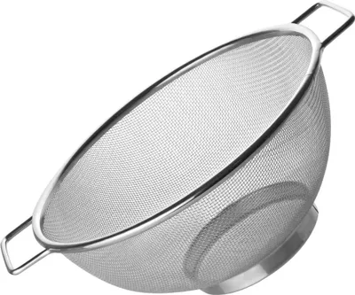 Produktbild von Fackelmann Sieb Ø 20 cm, Küchensieb aus Edelstahl, feinmaschiger Seiher mit 2 Griffen (Farbe: Silber)
