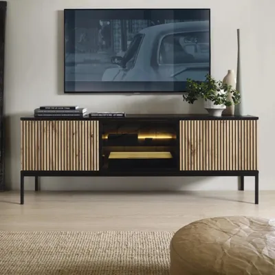 Produktbild von TV-Lowboard Lagos 154 cm – modernes LED-TV-Board mit Glasfront, Metallfüßen und Push-to-Open-System (Schwarz)