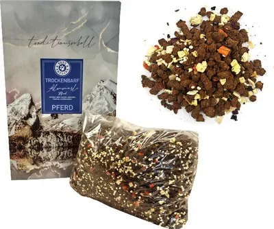 Produktbild von Paul & Paulina Trockenbarf Almmüsli Pferd 2kg getrockn. Pferdefleisch 75% mit 25% Obst und Gemüse für Hunde