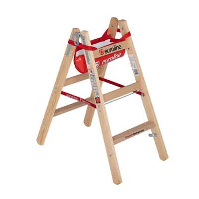 Produktbild von Euroline Holz Sprossenstehleiter mit Comfort-Breitsprossen, Eimerhaken und Werkzeugablagetasche 2x3 Sprossen