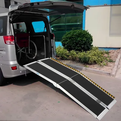 Immagine prodotto di Rampa portatile per carrozzina in alluminio, lunghezza 243 cm, con superficie antiscivolo