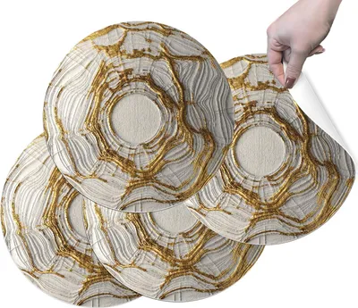 Produktbild von HUBDECO Strapazierfähige Schützende Esstischmatten - Set mit 4 abwaschbaren Vinyl-Tischmatten - Platzdeckchen für Küche - Tischmatte - Tischsets Abwaschbar - 36 x 36 cm - Kofferraum Gold modern