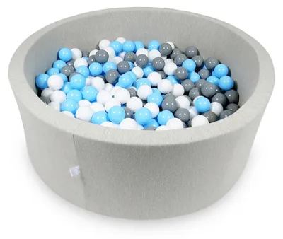 Imagen del producto de Cama de bolas de 110x40 cm en color gris claro, con 500 bolas en colores: azul claro, blanco y gris