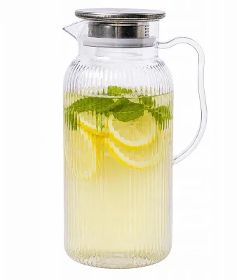 Produktbild von Wasserkaraffe 2L mit Deckel Kunststoff Saftkanne Limonadenkrug Spülmaschinenfest Transparent Pitcher mit Ergonomischem Griff & Ausgießer Leicht & Bruc