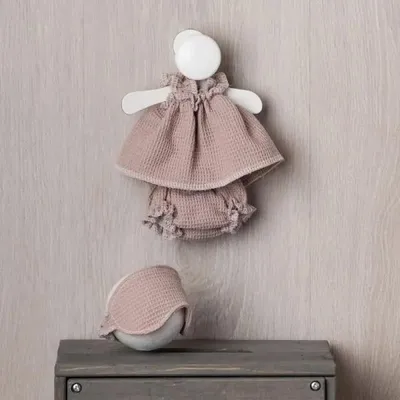 Zdjęcie produktu dla Zestaw ubranek dla lalki hiszpańskiej Sabrina 40cm - Asi