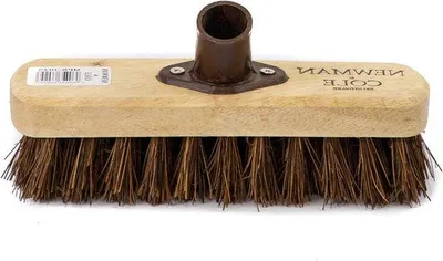Image de tête de brosse de nettoyage du sol de 9 pouces avec poils rigides d'extérieur pour la terrasse, brosse à récurer à long manche (non fournie)