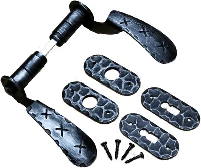 Imagen del producto de Manijas de acero, de 8 mm de sección cuadrada, con rosetas, para uso interior y exterior