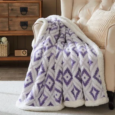 Productafbeelding van Fleece deken met ruitpatroon - Lila, 127 x 153 cm