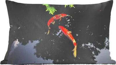 Produktbild von MuchoWow® Zierkissen Sofakissen Wohnzimmer Dekokissen 50x30 cm Zwei Koi-Karpfen um einen Teich - Wohnzimmerdekoration - Polster mit Photo