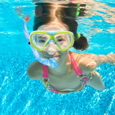 Produktbild von Snorkelset für Kinder: Trocken-Schnorchelmaske, Anti-Beschlag-Tauchmaske und Schwimmbrille - Geeignet für Jungen und Mädchen, mit gehärtetem Glas und 180 Grad Panoramablick.