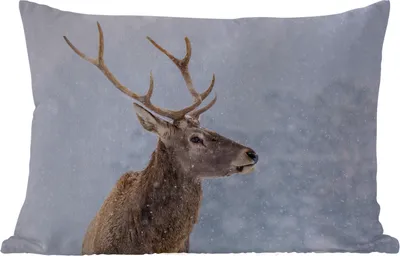 Produktbild von MuchoWow® Outdoor Kissen - Schnee - Hirsche - Winter - 60x40 cm - Wetterfest - Lounge Kissen - Zierkissen - Kissen für Innenräume