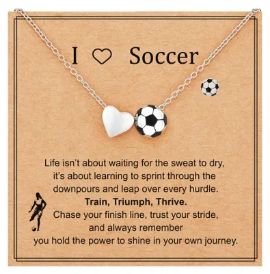 Imagen del producto de Collar con forma de corazón, con motivos de fútbol, ideal para niñas y niños, perfecto como regalo para los aficionados al fútbol