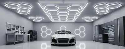 Image de Plafonnier hexagonal LED, 65W, 7606 lumens, 6500K, IP54, idéal pour garage, atelier, showroom, ou centre de soins automobile
