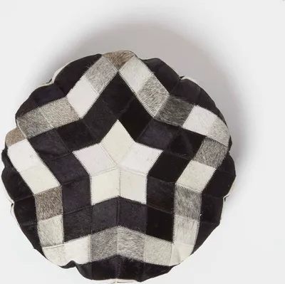 Produktbild von HOMESCAPES Fellkissen rund 40 cm - Patchwork Kissen Stern aus Fell & Leder creme-grau-schwarz