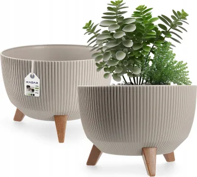 Produktbild von KADAX Kunststoff Blumentopf "Milis", Blumenkübel mit drei Einsteckstützen, Taupe, 29 cm