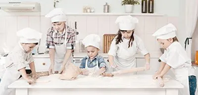 Produktbild von Weißer Kinderschürze zum Bemalen, 45 x 60 cm