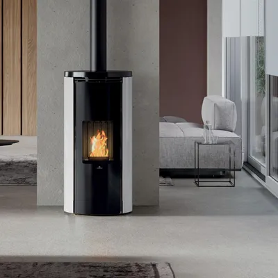 Produktbild von Edilkamin Celia Air Tight Plus Pelletofen Stahl Schwarz / Glas Weiß