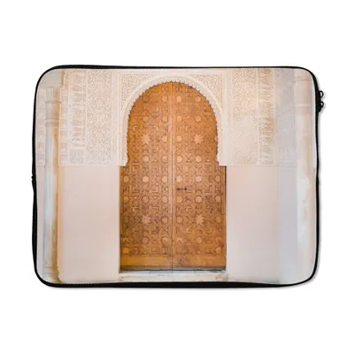 Produktbild von MuchoWow® Laptop Hülle 17 Zoll Laptoptasche Architektur - Tür - Holz - Stein - Zipper - Schutzabdeckung