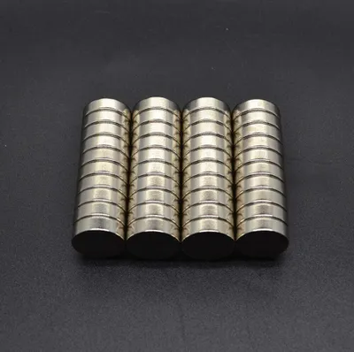 Produktbild von Neodym Magnete 4x1mm 10 Stück N35 Sehr Starke Magnete für Glas-Magnetboards, Magnettafel, Whiteboard, Tafel, Pinnwand, Kühlschrank