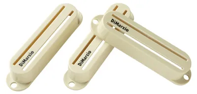 Produktbild von DiMarzio Fast Track Pickup Cover Aged White DM2002AW