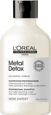 A bottle of L'Oréal Professionnel Metal Detox shampoo against a white background.