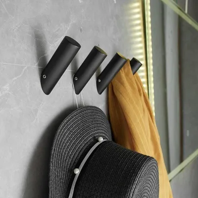 Obrázek produktu pro Balení 4 kusů robustních černých nástěnných háčků na župany, kabáty a šaty, koupelna, 8,2 x 2,5 cm