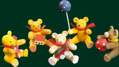 Zdjęcie produktu dla Figurka drewniana Niedźwiedź z kolejką Wysokość = 4 cm NOWA