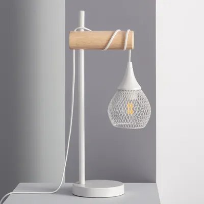 Produktbild von Tischlampe aus Metall und Holz Monah Weiß