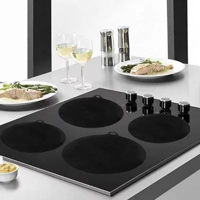 Obrázok produktu pre Sada 4 ks ochranných podložiek na indukčné varné dosky – 22 cm – odolné voči teplu do 250 °C – protišmykové a recyklovateľné – okrúhle – pre indukčné a elektrické sporáky – čierne