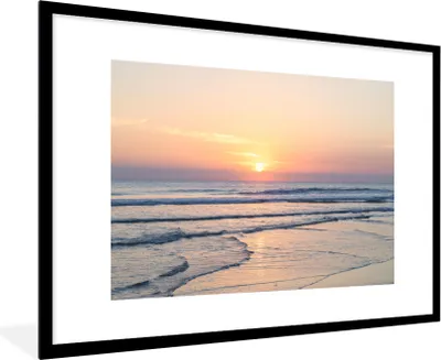 Produktbild von MuchoWow® MuchoWow® Gerahmtes Poster Meer - Pastell - Sonne 90x60 cm - Poster mit zchwarzem Bilderrahmen - Wanddekoration - Fotos