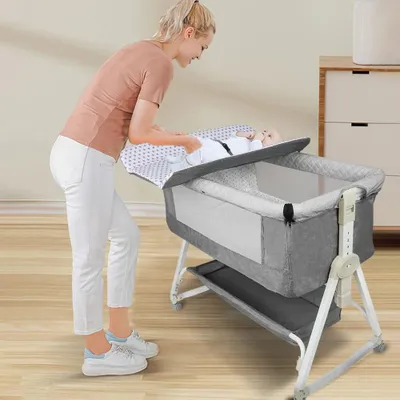 Produktbild von Baby Beistellbett - Babybett mit Wickelaufsatz - Höhenverstellbar - Neigbar - Passend an verschiedene Betten - 0–12 Monate - Metallrahmen - Grau
