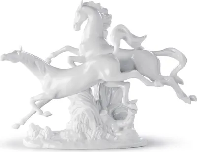 Obrázek produktu pro Casa Padrino porcelánová soška Skákající koně bílá 38 x v. 30 cm - Luxury Collection