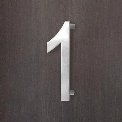Productafbeelding van Famanu huisnummer, 10 x 3,2 centimeter - zilver