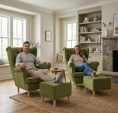 Produktbild von 2er-Set Ohrensessel GAJA Monolit – inkl. Hocker & Kristalle, Velours in Smaragdgrün, Family Meble, KI-generiertes Bild