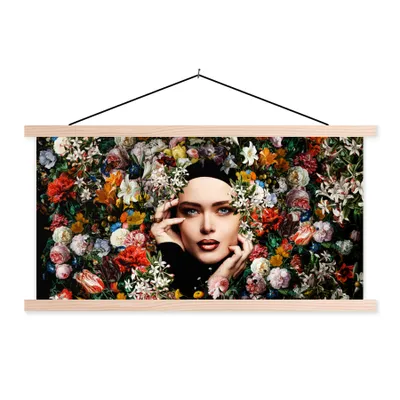 Produktbild von MuchoWow® Textilposter Blume - Frauen - Porträt - Botanisch 60x30 cm mit holzfarbenen Rahmen - Dekoration