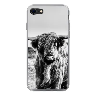 Produktbild von MuchoWow® Handyhülle Schutzhülle Hülle für iPhone 7 Kuh - Schottischer Hochländer - Schwarz - Weiß - Tier - Natur - Wildtiere Silikon Softcase Handy Hülle - Kartenhalter