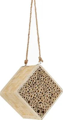 Productafbeelding van Famanu insectenhotel van natuurlijke materialen - Geschikt voor bijen, lieveheersbeestjes en vlinders - 15,5 x 15,5 x 15 cm