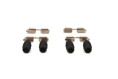 Produktbild von BOSCH 1 987 474 808 Zubehörsatz Scheibenbremsbelag Hinten für ALFA ROMEO GIULIETTA (940) für FIAT TIPO Kombi (356) TIPO Schrägheck (356)