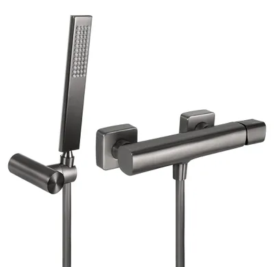 Image de Douche murale avec raccordement pour douche de toit