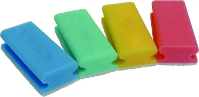 Zdjęcie produktu dla Gąbka do podkładek 7 x 15 cm bez zarysowań z paskiem do trzymania i białą stroną podkładki