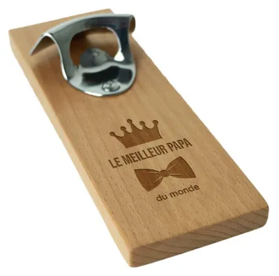 Wandflaschenöffner aus Metall und Holz – Geschenk für Papa