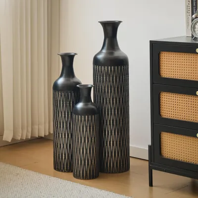 Produktbild von LVHOM 3er Set Bodenvase, Metall Vasen mit Rillenmuster, für Trockenblumen, Höhen 50/66/83 cm, Dekovase für Wohnzimmer, Flur & Büro, Schwarz