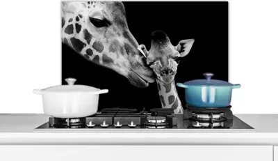 Produktbild von KitchenYeah®  Spritzschutz Küche - Küchenrückwand - Wandschutz für Herd und Spüle - Tiere - Schwarz - Weiß - Giraffe - Porträt 60x40 - Alu-Dibond (Alternative zum Spritzschutz aus Glas) - Hitzebeständ