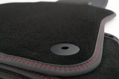 Immagine prodotto di Tappetini adatti per VW Golf 5 6 GTI Scirocco Set di tappetini in moquette Premium velours 4 pezzi nero doppia cucitura rosso