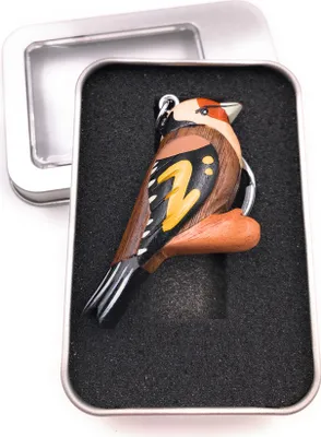 Produktbild von Schlüsselanhänger Holz Vogel Eule Sittich Kauz auf Ast Sittich Zuchtvogel Anhänger in Geschenkbox