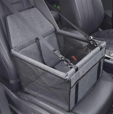 Produktbild von Famanu Hundeautositz für kleine und mittelgroße Hunde - Sicherheitsautodrager und Hundehaube für Haustiere
