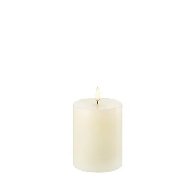 Produktbild von UYUNI Lighting LED Kerze PILLAR 7,8 x 10 cm ivory