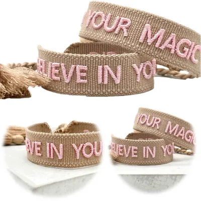 Produktbild von LS-LebenStil Canvas Statement Armband Believe in Your Magic besticktes Stoffarmband gewebt textiles Quasten Spruch Boho Geschenk Freundschaftsarmband